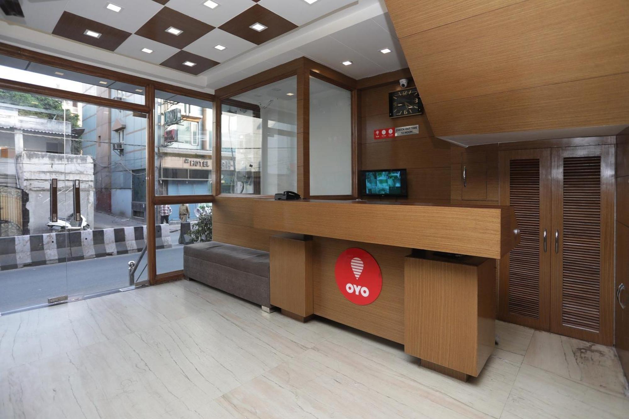 Oyo12519太阳宫酒店 德里 外观 照片