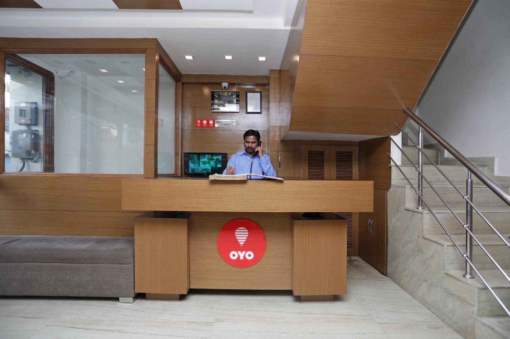Oyo12519太阳宫酒店 德里 外观 照片